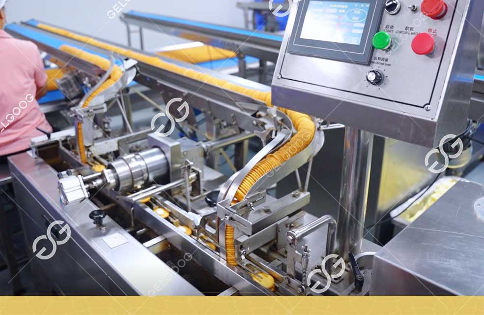 biscuit cream sandwiching machine